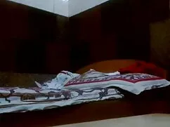 স্বর্ণকেশী সুন্দরী দ ...