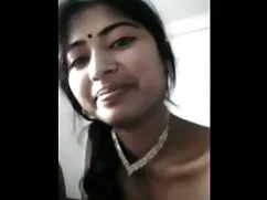 স্বামী ছোট মেয়েদের  ...