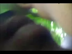 সুন্দরী বালিকা ছোট ম ...