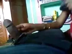 উপরে তাদের প্যান্ট স ...