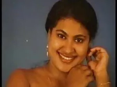 বড় সুন্দরী মহিলা হি ...