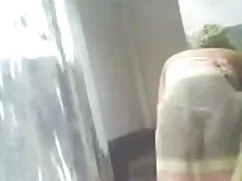 বাঁড়ার ছোট মেয়ের চ ...