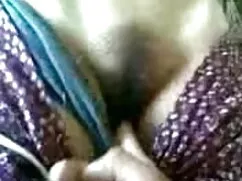 এক মহিলা বহু ওপেন চো ...