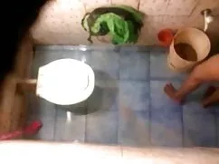 বহু পুরুষের এক নারির ...