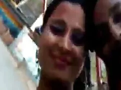 বড় সুন্দরী মহিলা বা ...